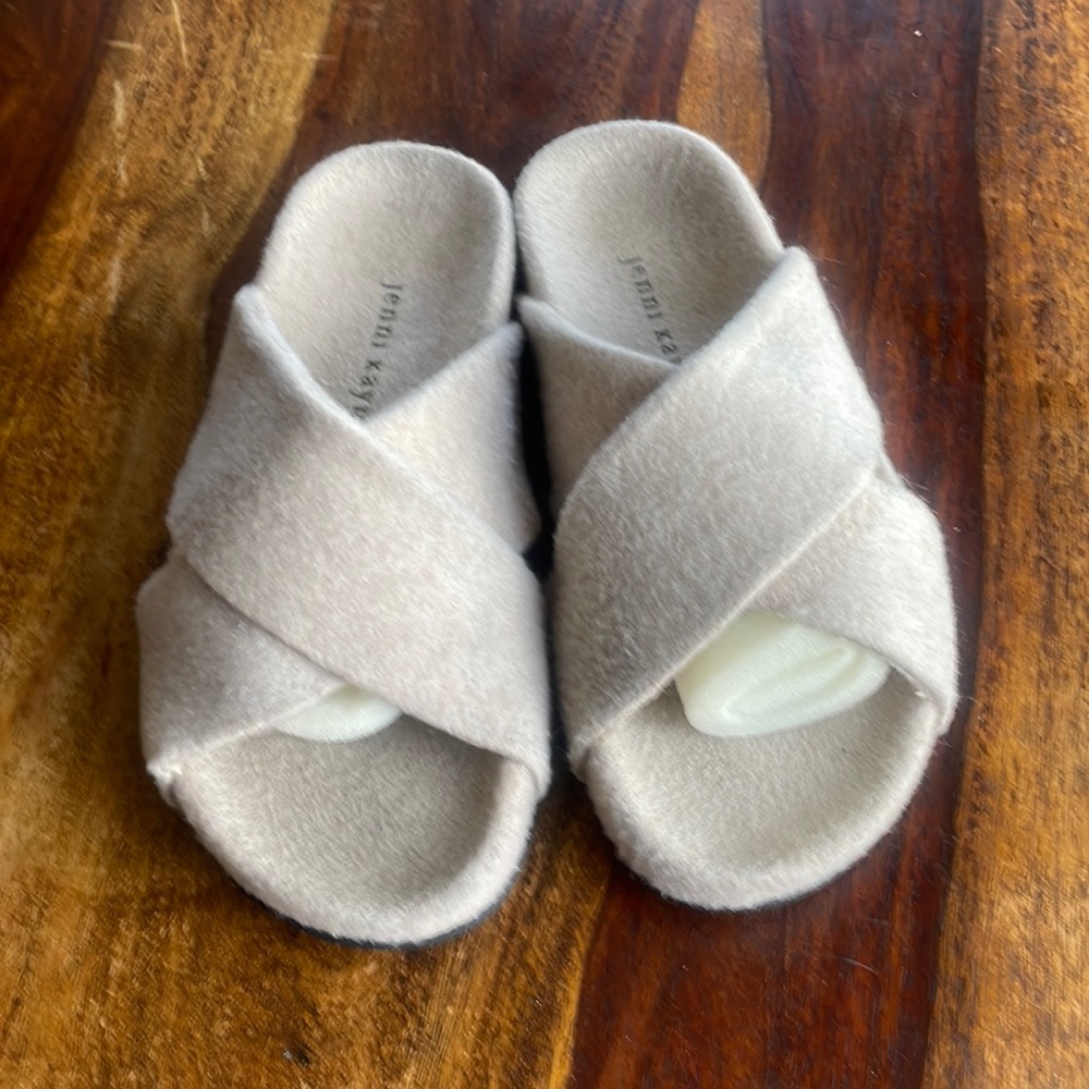 Crossover sandals, California lifestyle. Used only couple time.